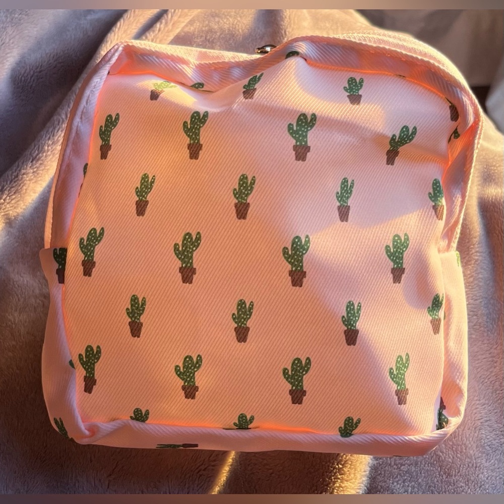 COSMETIC BAG